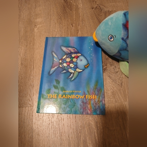 The Rainbow Fish Childrens Book With A Raimbow Fish Plush Toy. Story Time Fun - Picture 3 of 6